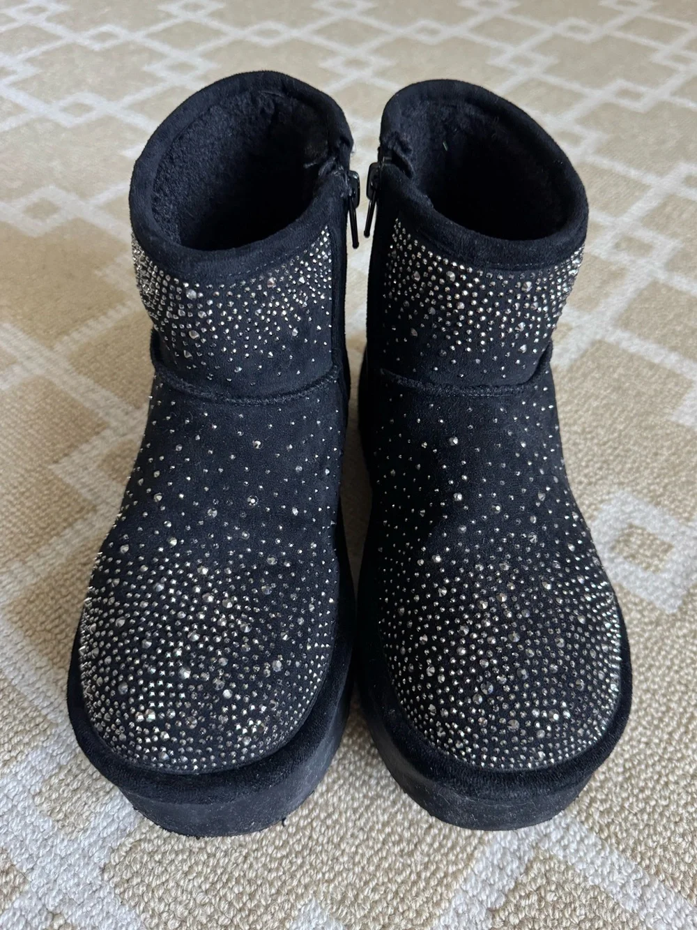 Madden Girl Ease-HR Rhinestone Platform Shearling Boots Black Size 4